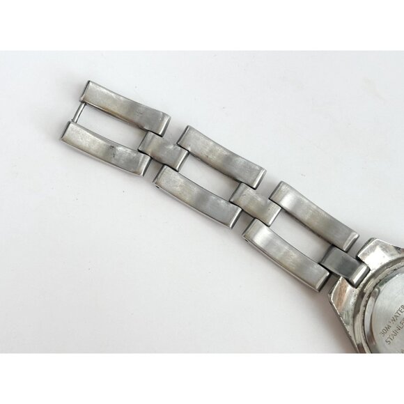 Casual Corner Silver Toned 2101-L02 Chainlink Vintage Wristwatch - 25mm - WORKS! - Picture 8 of 11